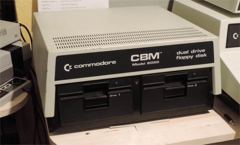 THE LAST ONE. Commodore Commodore CBM 8250lp Dual Disk Drive 